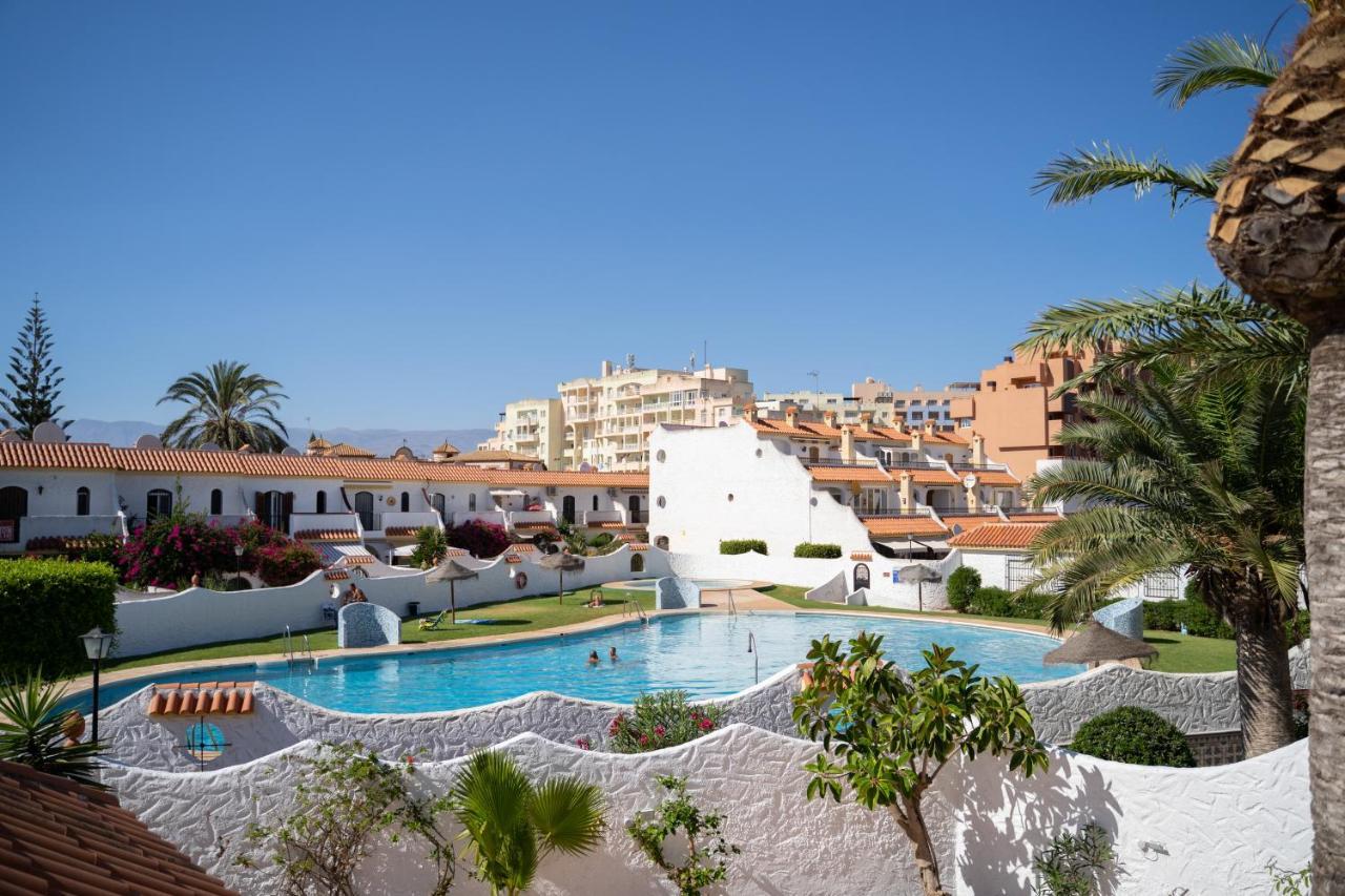 Villa Ohana Roquetas de Mar Extérieur photo
